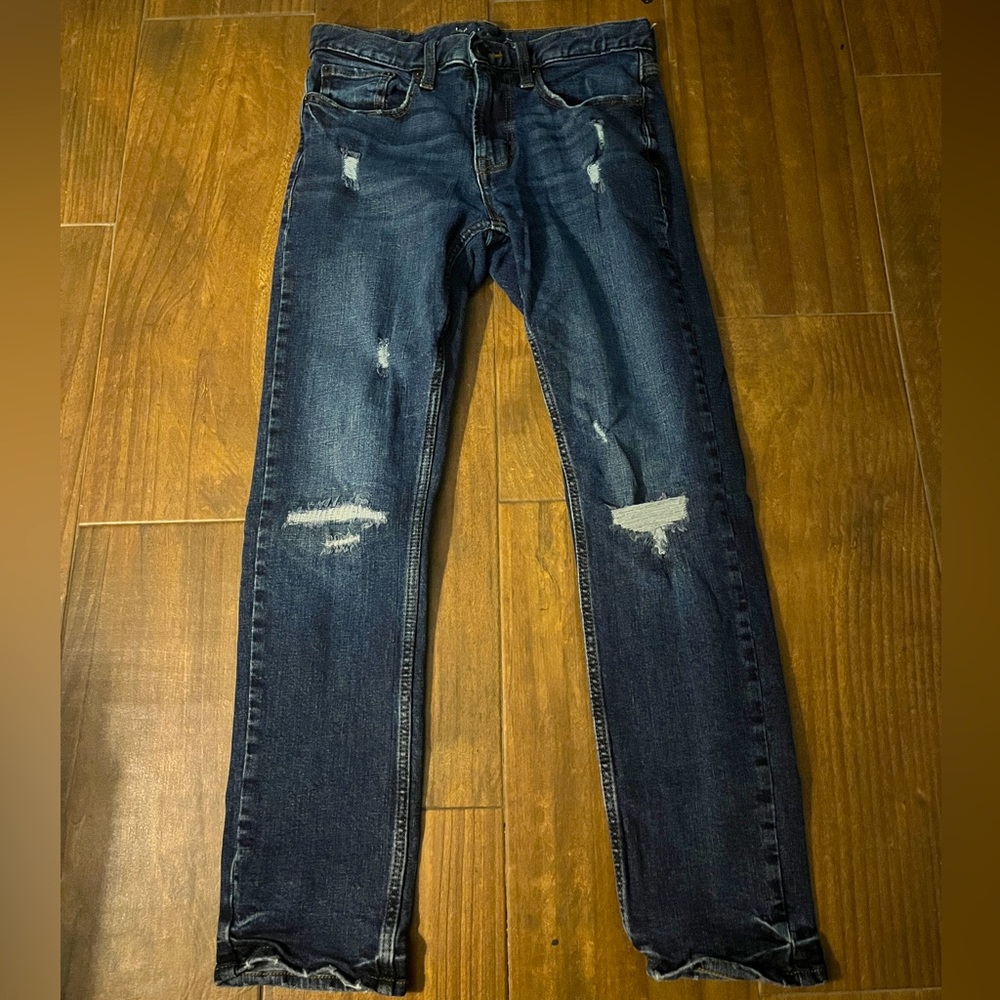 Mens Oldnavy 31x30 distressed slim jeans
